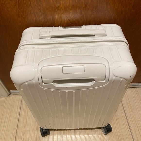 RIMOWA Carry On Luggage With Rare Dubai City Sticker Set by artist Antti Kalevi - Picture 4 of 12